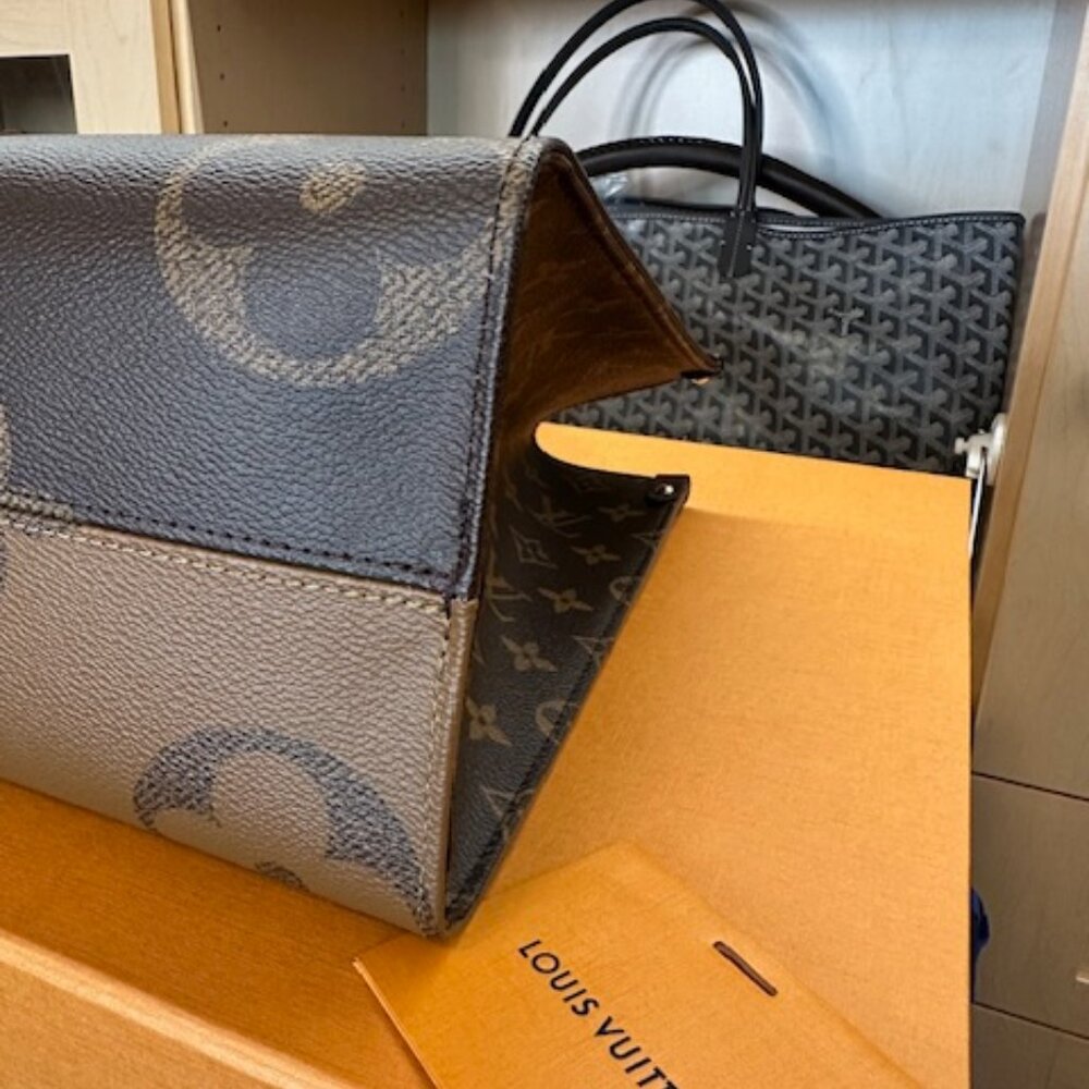 Louis Vuitton Monogram OnThe Go MM - Picture 8 of 13
